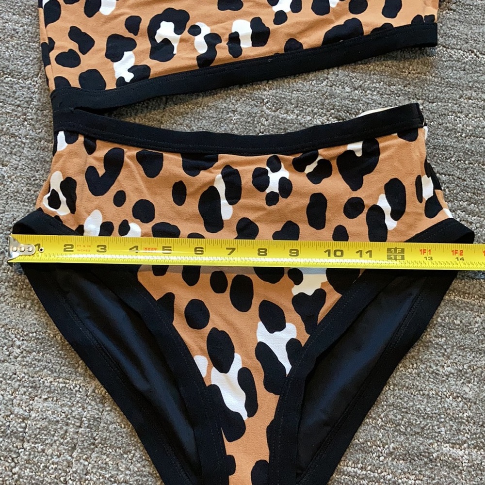 Michael Kors Black / Leopard Reversible One Shoulder Maillot - Picture 12 of 12